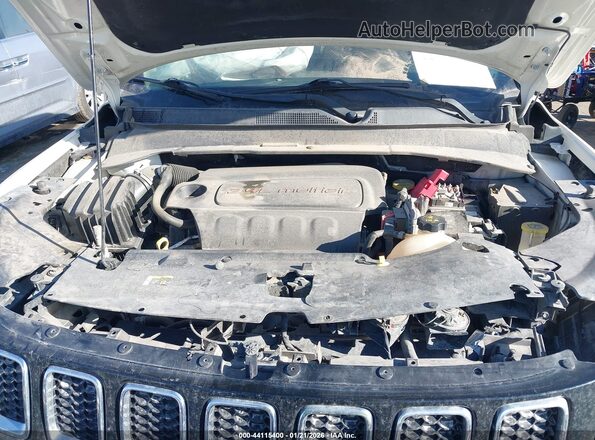 3C4NJDCB4MT604523 2021 JEEP COMPASS White Вид ззаду
