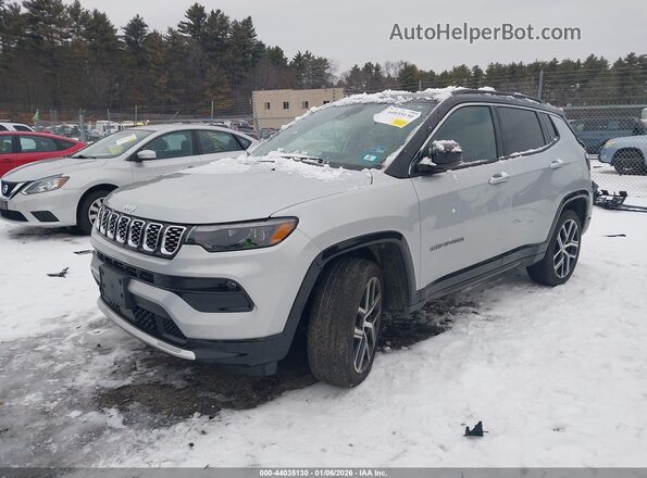 3C4NJDCN1RT122738 2024 JEEP COMPASS Silver 