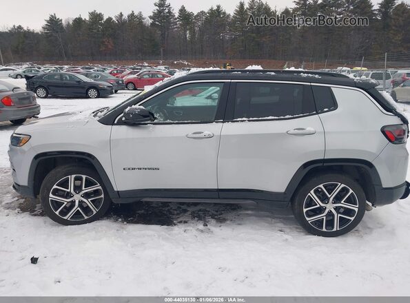 3C4NJDCN1RT122738 2024 JEEP COMPASS Silver 