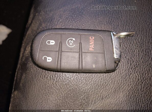 3C4NJDCN1RT132573 2024 JEEP COMPASS Silver წინა პანელის ხედი