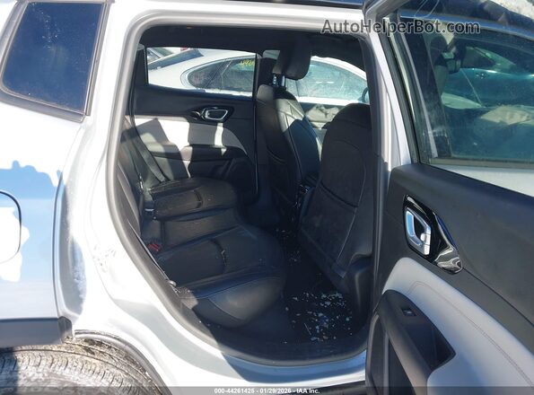 3C4NJDCN1RT132573 2024 JEEP COMPASS Silver VIN კოდის სტიკერის ხედი
