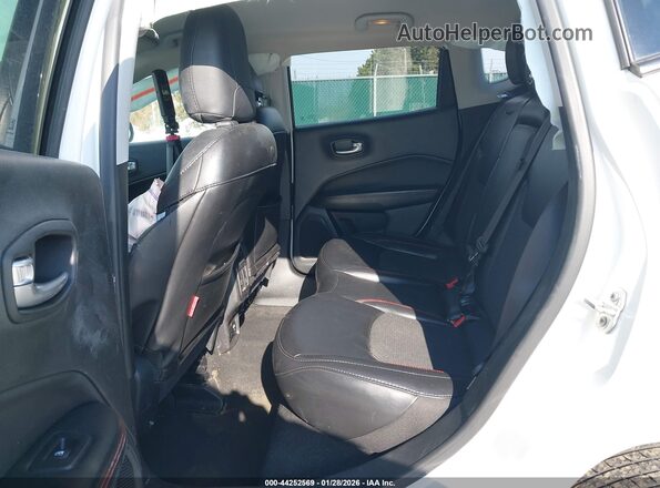 3C4NJDDBXLT195747 2020 JEEP COMPASS White VIN კოდის სტიკერის ხედი
