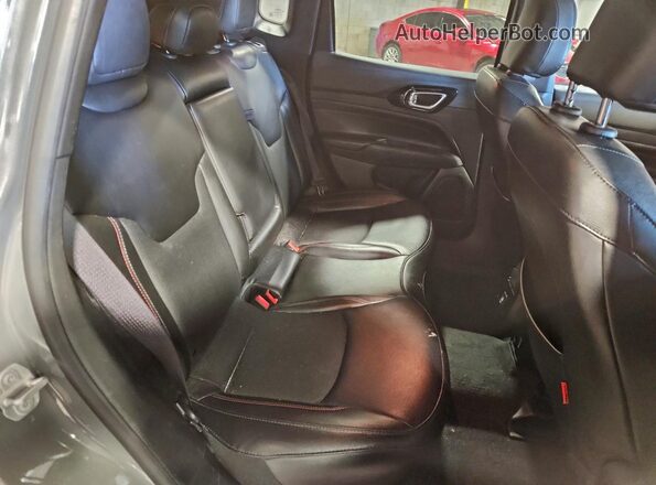 3C4NJDDN5PT523883 2023 JEEP COMPASS Gray Rear interior view