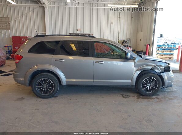 3C4PDCAB9JT535501 2018 DODGE JOURNEY Silver Widok wnętrza z tyłu