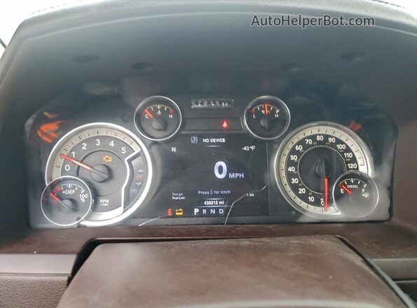 3C63R3ML1GG196133 2016 RAM 3500 Silver Հետևի նստատեղերի տեսք