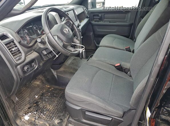 3C63RRGL4RG121315 2024 RAM 3500 Black Front interior view
