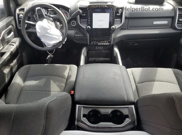 3C63RRHL1RG273602 2024 RAM 3500 Gray Dashboard view