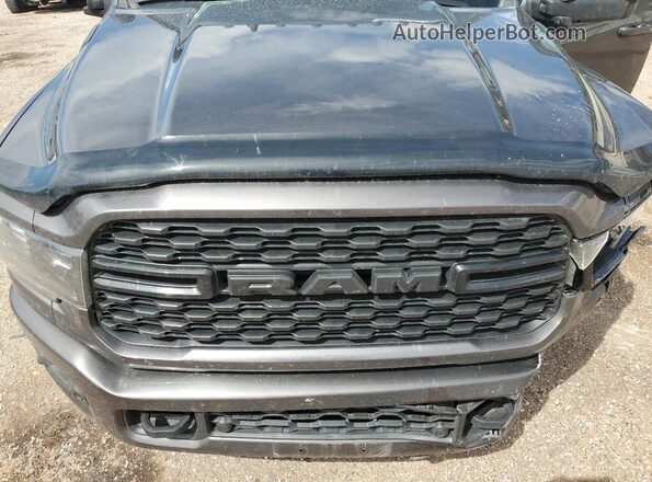 3C63RRHL1RG273602 2024 RAM 3500 Gray Engine compartment view