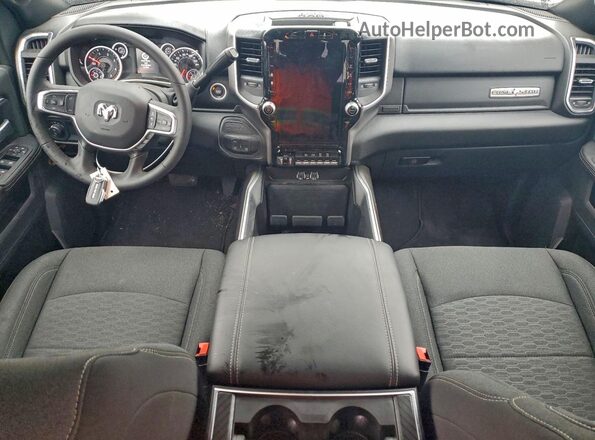3C63RRHL7TG153259 2026 RAM 3500 Charcoal Vista del salpicadero