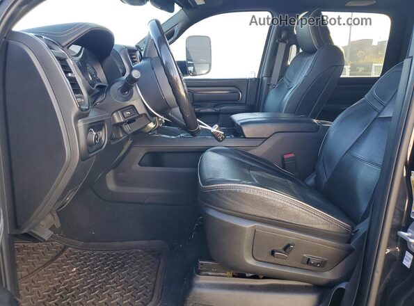 3C63RRRL7NG315182 2022 RAM 3500 Black Vista interior delantera