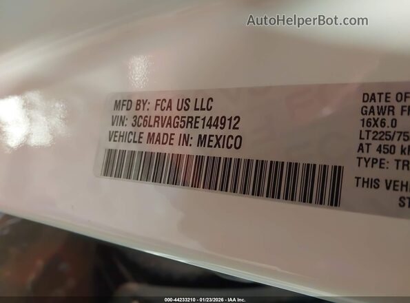 3C6LRVAG5RE144912 2024 RAM PROMASTER 1500 Белый Вид подкапотного пространства