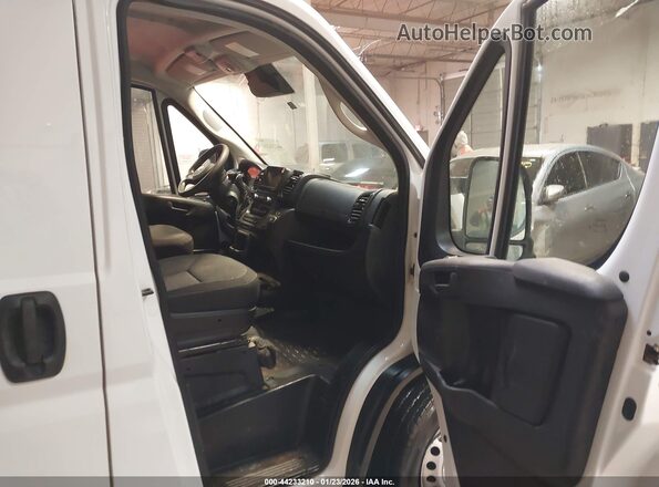 3C6LRVAG5RE144912 2024 RAM PROMASTER 1500 Белый Вид салона спереди