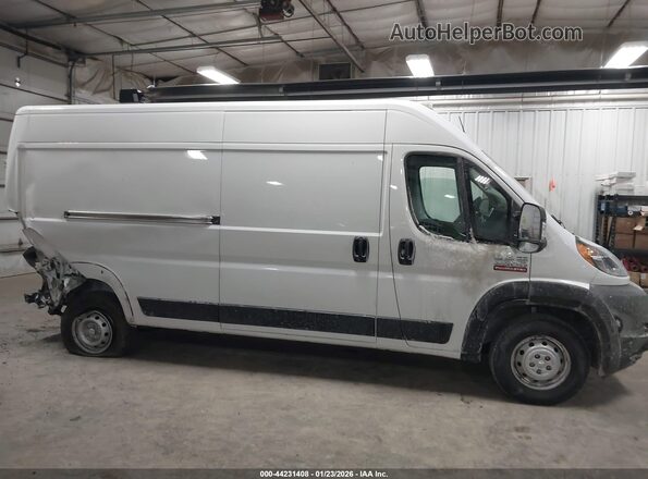 3C6LRVDG4NE121076 2022 RAM PROMASTER 2500 White Rear interior view