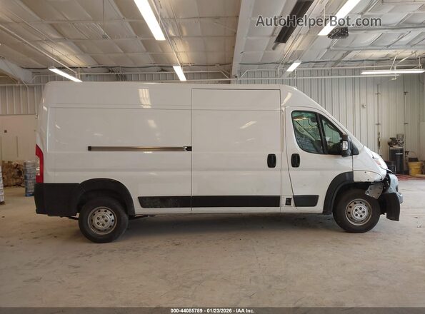 3C6LRVDG5PE510831 2023 RAM PROMASTER 2500 White Vista interior trasera