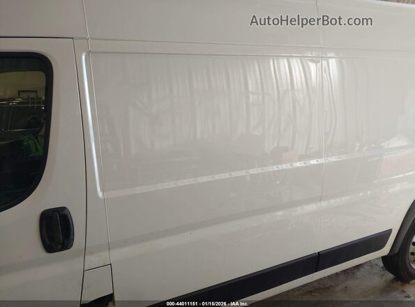 3C6LRVDG7NE108631 2022 RAM PROMASTER 2500 White Vista interior de 360 grados