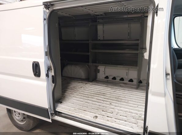 3C6LRVVG8NE134668 2022 RAM PROMASTER 2500 Белый Вид наклейки с VIN-кодом