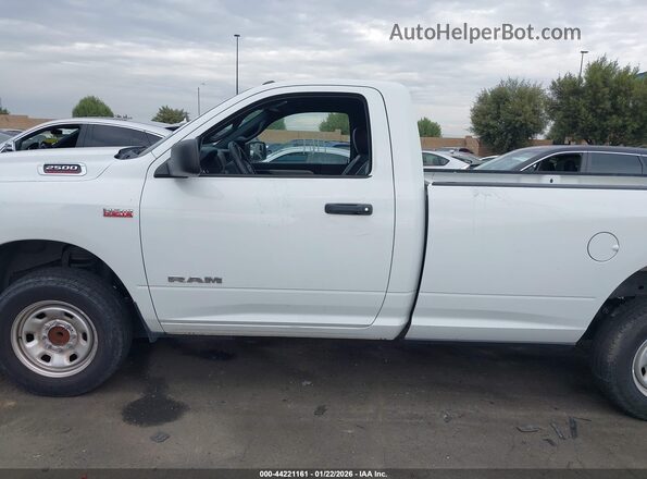 3C6MR4AJ6NG296450 2022 RAM 2500 White სალონის 360-გრადუსიანი ხედი