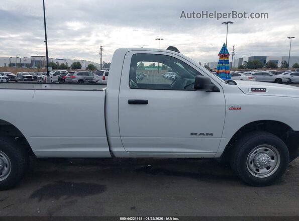 3C6MR4AJ6NG296450 2022 RAM 2500 White უკანა სალონის ხედი