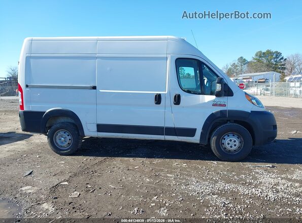 3C6TRVBG6LE106207 2020 RAM PROMASTER 1500 Белый Вид задней части салона