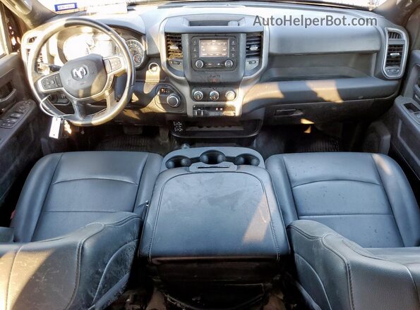 3C6UR5CJ6RG369809 2024 RAM 2500 Gray Вид панелі приладів