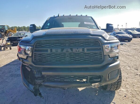 3C6UR5CJ6RG369809 2024 RAM 2500 Charcoal Widok z przodu