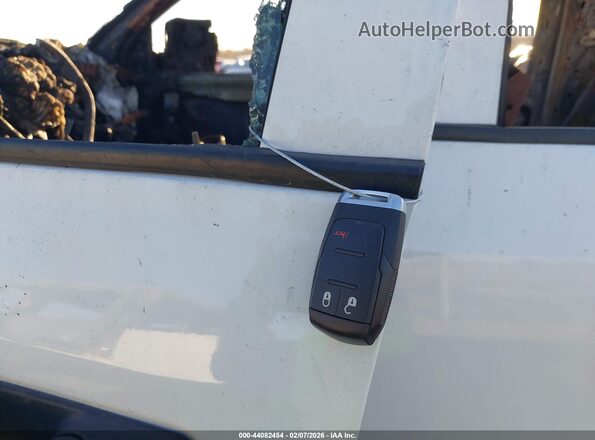 3C6UR5CL7RG193516 2024 RAM 2500 Белый Вид панели приборов