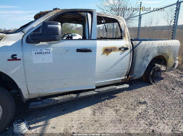3C6UR5CL7RG193516 2024 RAM 2500 Белый Вид задней части салона