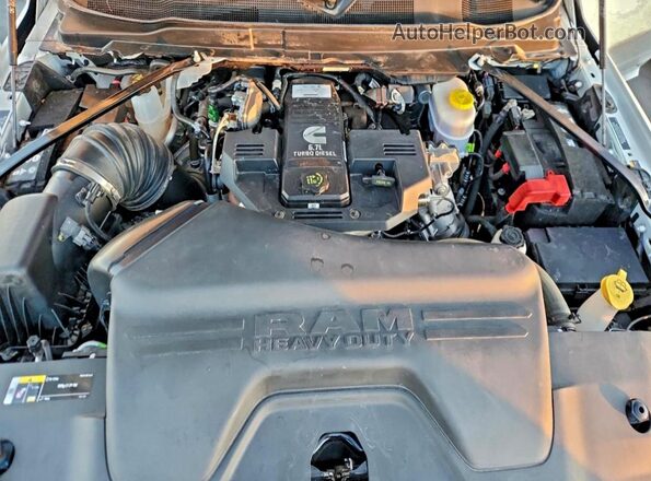 3C6UR5CL7RG218026 2024 RAM 2500 White Rear interior view