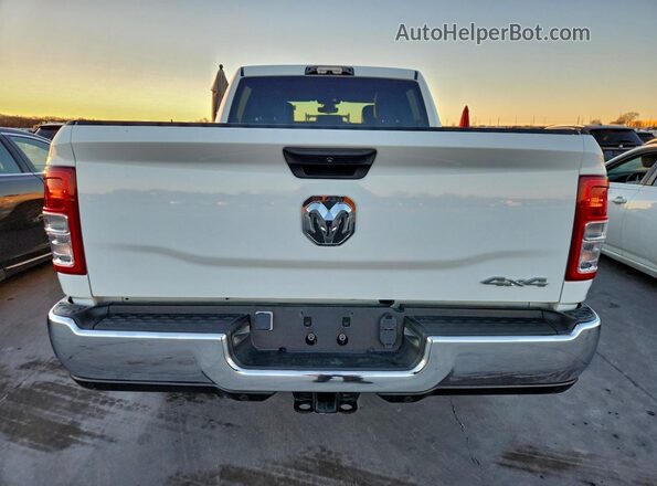 3C6UR5CL7RG218026 2024 RAM 2500 White Rear view