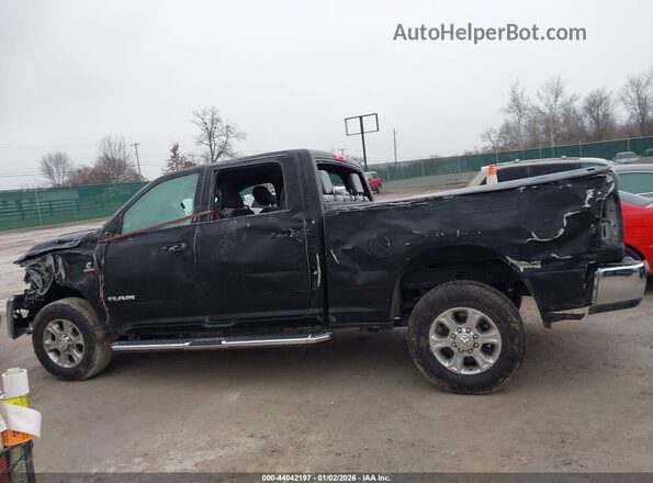 3C6UR5DLXRG157799 2024 RAM 2500 Black Vista interior de 360 grados