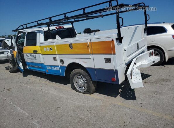 3C6UR5HJ2RG154100 2024 RAM 2500 White Trasero izquierdo