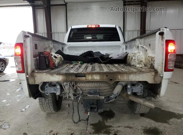 3C6UR5HJ3RG291921 2024 DODGE RAM White Widok z tyłu