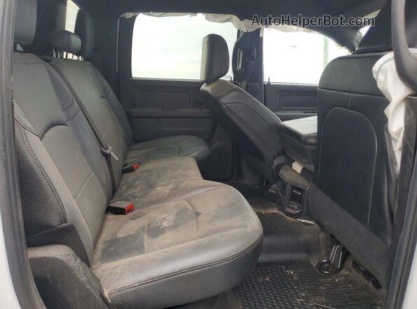 3C6UR5HJXRG153387 2024 RAM 2500 White Widok tylnych siedzeń