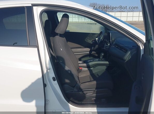 3CZRU6H13NM772969 2022 HONDA HR-V Белый Вид салона спереди