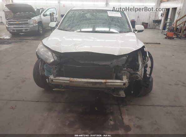 3CZRU6H35HM707319 2017 HONDA HR-V Белый Вид спереди