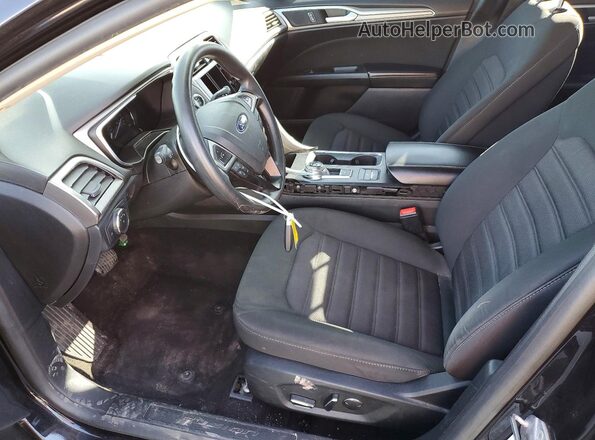 3FA6P0HD6LR229130 2020 FORD FUSION Черный Вид салона спереди