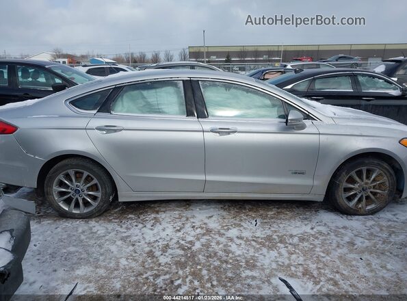 3FA6P0PU1HR410340 2017 FORD FUSION ENERGI Silver Widok wnętrza z tyłu