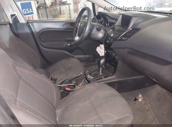 3FADP4BJ0JM109024 2018 FORD FIESTA Black Widok wnętrza z przodu