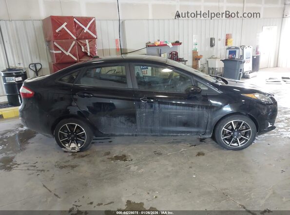 3FADP4BJ0JM109024 2018 FORD FIESTA Black Widok wnętrza z tyłu