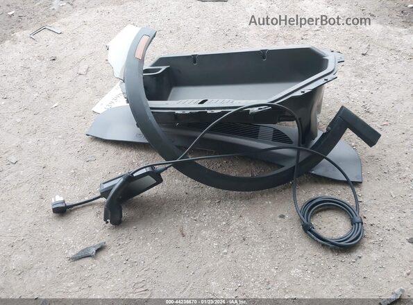 3FMTK1R45SMA55770 2025 FORD MUSTANG MACH-E Cream ხელსაწყოთა პანელის ხედი