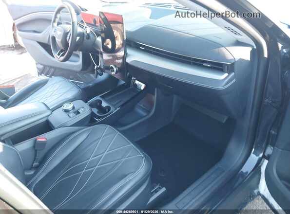 3FMTK1RM7NMA60666 2022 FORD MUSTANG MACH-E Gray Vista interior delantera