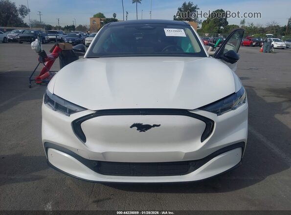 3FMTK3R40RMA20625 2024 FORD MUSTANG MACH-E PREMI White 