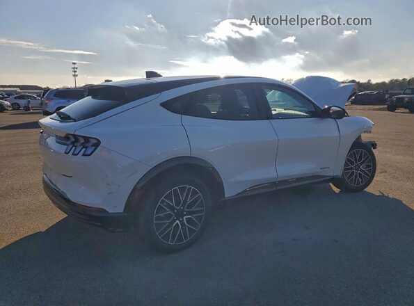 3FMTK3S53RMA41228 2024 FORD MUSTANG MACH-E PREMI Белый 