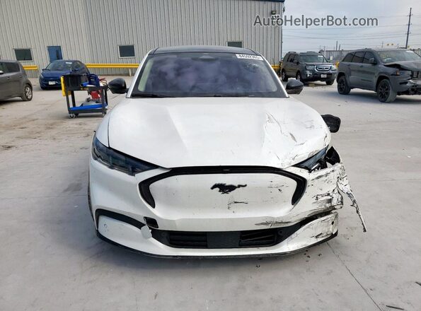 3FMTK3SU0RMA38780 2024 FORD MUSTANG MACH-E PREMI White 
