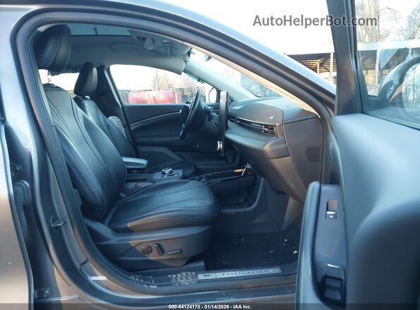 3FMTK3SU4PMA83282 2023 FORD MUSTANG MACH-E PREMI Gray წინა სალონის ხედი