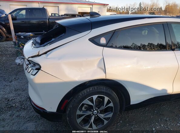 3FMTK3SU5NMA50160 2022 FORD MUSTANG MACH-E PREMI White Widok z przodu