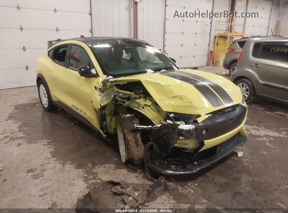 3FMTK4SX5RMA17813 2024 FORD MUSTANG MACH-E Yellow Widok z przodu