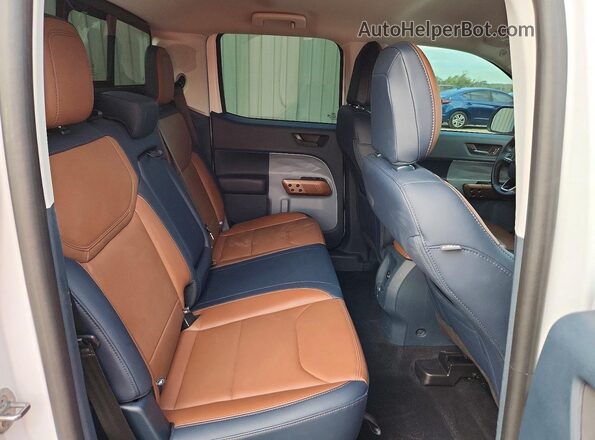 3FTTW8E39NRA86123 2022 FORD MAVERICK White Вид задніх сидінь
