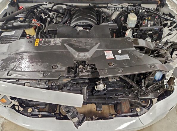 3GCUKREC4JG292431 2018 CHEVROLET SILVERADO White Widok wnętrza z tyłu