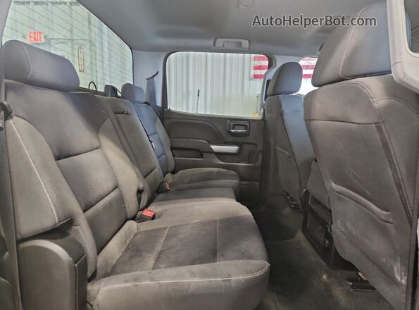 3GCUKREC4JG292431 2018 CHEVROLET SILVERADO White Widok tylnych siedzeń